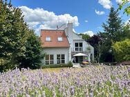 Stilvolles Einfamilienhaus mit viel Platz und tollem Garten! - Wörth (Main)