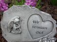 Kleiner Grabstein mit Engelsfigur und Herz Wir vermissen Dich in 37170
