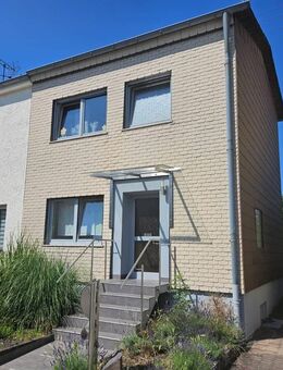 gemütliches Einfamilienhaus / Garten in guter Lage von Wadgassen-Hostenbach - Wadgassen