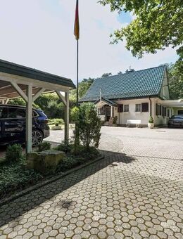 Landhaus mit eigenem Waldstück || Keller || Garage - 3 Carport-Plätze - Euskirchen