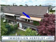 Gepflegte 3-Zimmer-Wohnung mit schönem Balkon und Garage in einem 4-Parteien-Haus in ruhiger Lage - Königsbrunn