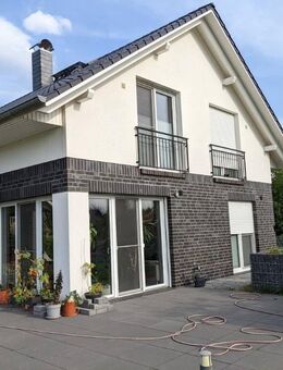 Familientraum! Freistehendes Einfamilienhaus mit unverbautem Blick in die Feldmark - Rennau