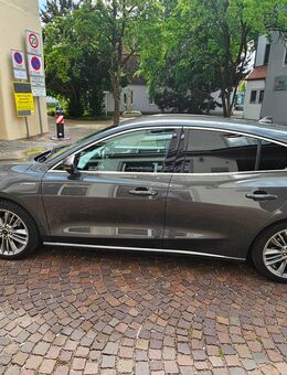 Ford Focus Vignale 5-türig 182PS Vollausstattung - Aichach