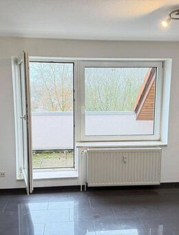 Charmante Dachgeschosswohnung in Pinneberg - Pinneberg