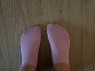 Verkaufe gebrauchte Socken - Krefeld