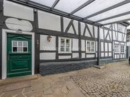Charmantes Fachwerkhaus, kernsaniert und schöner Garten - Wiehl