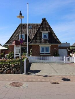Wohntraum in Hörnum/Sylt: Freistehendes Ein-/Zweifamilienhaus mit ca. 294 qm Wohn- und Nutzfläche - Hörnum (Sylt)