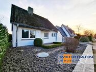 Umfassend renoviertes Einfamilienhaus mit zwei Garagen und familiengerechtem Grundriss - Ammersbek