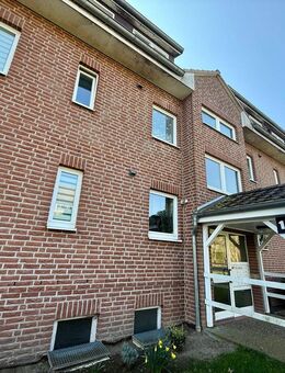 Nur mit gültigem §8-WBS anmietbar! 2,5-Zimmer-Dachgeschosswohnung mit Garage! - Lauenburg (Elbe)