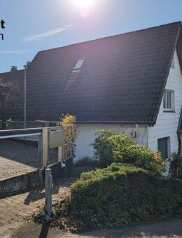 Weitblick inklusive: Großes Einfamilienhaus in Detmold-Heiligenkirchen - Detmold