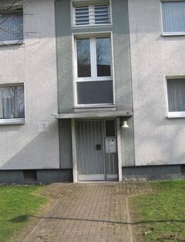 Tolle und bezugsfertige 2-Zimmer-Wohnung mit Balkon - Duisburg
