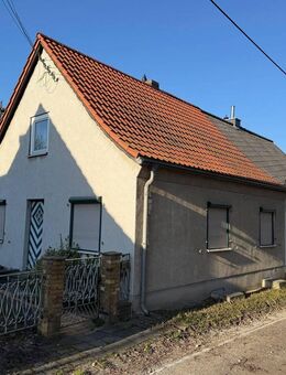 +++ Renovierungsbedürftige Doppelhaushälfte +++ - Weißenfels