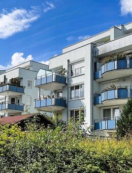 Ihr Wohfühlort nach dem Feierabend : tolle 4,5-Zimmer-Wohnung mit großzügiger Dachterrasse - Sindelfingen