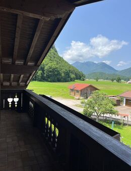 Gemütlich Wohnen! Charmante 3,5 Zi-DG-Whg. mit 2 Balkonen - Unterwössen