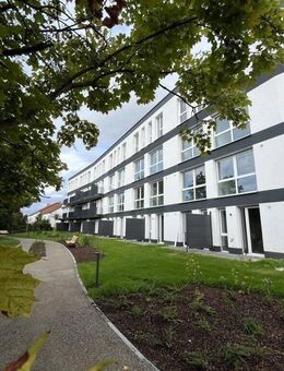 Erstbezug in ein vollmöbliertes Neubau-Apartment im Erdgeschoss mit einer Terrasse zu vermieten - Augsburg