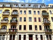 Anleger! Top aufgestellt: 3 Zimmer, Aufzug, Balkon, Fernwärme, solides Denkmalobjekt! - Dresden