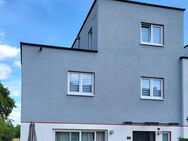 Nachhaltiges Massivholzhaus mit Luxusausstattung, Lichthof und 3 Terrassen, incl. PV - Ansbach