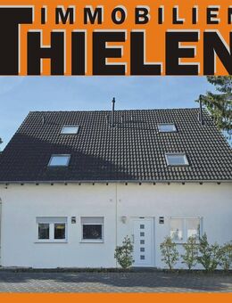 Zwei Doppelhaushälften mit großem Innenhof, ideal für die Großfamilie !!! - Köln