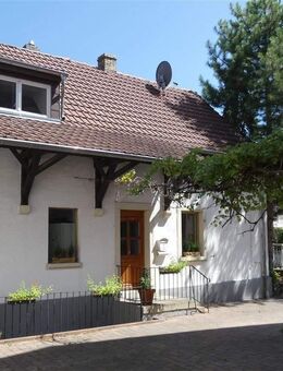 Stadthaus mit Stellplatz im Zentrum von Deidesheim - Deidesheim