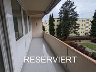 "Komfortable 4-Zimmer-Wohnung mit Balkon: zentrumsnah und ruhig" - Germering