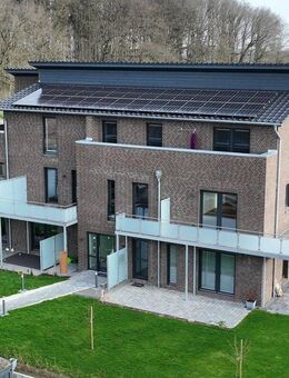 Hoch- und Neuwertige 3-Zi. Wohnung in Beckdorf - Beckdorf