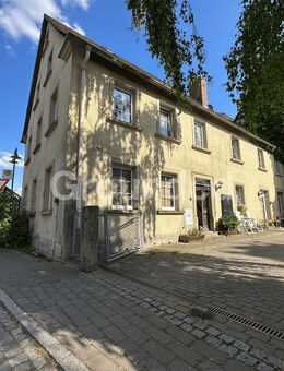 Vermietetes, renovierungsbedürftiges Mehrfamilienhaus mit 6 Wohneinheiten - Uehlfeld
