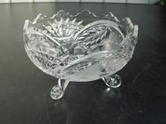 Kristallglas Fuß-Schale 15 cm Zackenrand Obst-Dekor satiniert 4,- - Flensburg