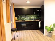 Möbliertes Komfort L-Apartment mit Balkon - Berlin