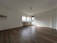 *Renovierte* 2 Zimmer Wohnung mit Balkon in zentraler Lage von 86633 Neuburg an der Donau - Neuburg (Donau)