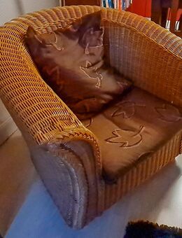 Korbsessel, großer gemütlicher Sessel aus Rattan - Hamburg Altstadt