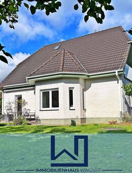 Traumlage: Großes Einfamilienhaus - Vollunterkellert mit innenliegender Garage - Neubrandenburg