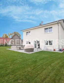 Neuwertiges Effizienzhaus 55+ in idyllischer Lage zeigt sich im modernsten All inclusive Look - Bundorf