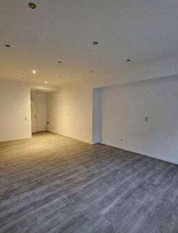 Frisch renovierte 1-Zimmer Wohnung in Solingen Ohligs - Solingen (Klingenstadt)