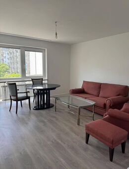 Moderne möblierte 3-Zimmer-Wohnung mit Balkon - München