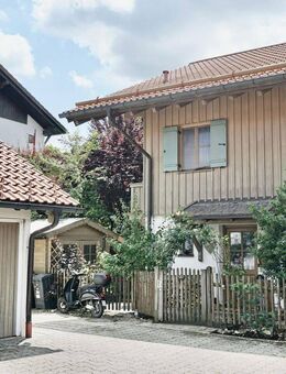 Hochwertige DHH im Landhausstil - Zwischen Holzkirchen - Bad Tölz - Tegernsee - Sachsenkam