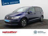 VW Touran, 2.0 TDI Move, Jahr 2024 - Würzburg