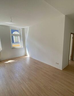 Wunderschöne, sonnige 2-Raum-Wohnung in der Fussgängerzone in Greiz - Greiz