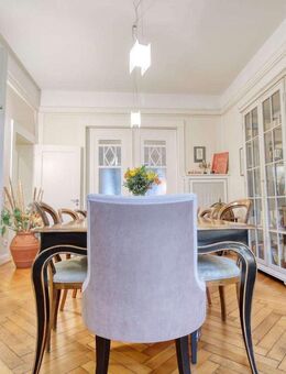 Düsseldorf Zooviertel // Gehobenes Wohnen im Altbau in großzügigen Räumlichkeiten - Düsseldorf