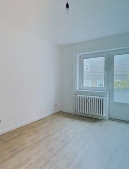 Perfekt für Singles oder Paare: Sanierte 2-Zimmer-Wohnung mit BALKON - Bielefeld