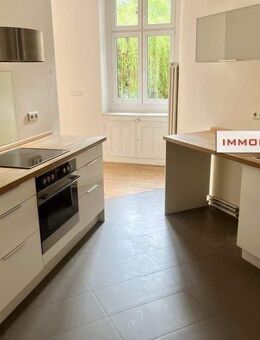 IMMOBERLIN.DE - Adrette Altbauwohnung mit Sonnenbalkon in sehr gefragter Lage - Berlin