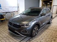 VW T-Roc, 1.5 TSI Move, Jahr 2023 - Langenhagen