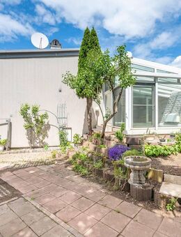 AIGNER - Charmantes Reiheneckhaus mit Garten in Süd-West Ausrichtung - Olching