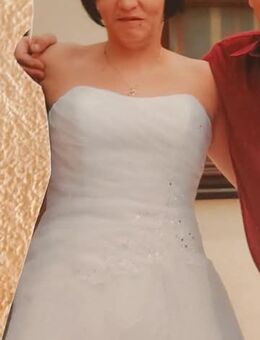 Brautkleid - Wasungen Zentrum