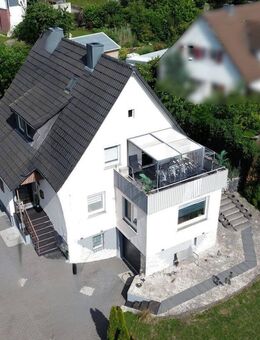 Modernisiertes Einfamilienhaus mit viel Platz & Potenzial - Brackenheim