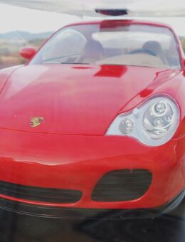Porsche 911 996 Turbo rot von Carson Maßstab 1:12 - Kalletal