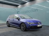 VW Golf, 1.5 8 eTSI R-Line, Jahr 2024 - München