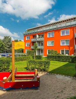 ÜBER DEN DÄCHERN! TRAUMHAFTE 2 Zimmer Penthousewohnung mit großer Dachterrasse! - Norderstedt