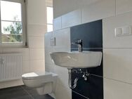 ! Wohnen in der Beimssiedlung - sanierte 2 Raum mit Balkon, Wanne und Dusche ! - Magdeburg