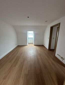 Helle Dachgeschoss-Wohnung in Kranichfeld sucht neuen Mieter! - Kranichfeld