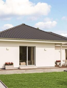Schöner Bungalow mit kleiner überdachter Terrasse - inkl. Baugrundstück !! - Sommersdorf (Mecklenburg-Vorpommern)